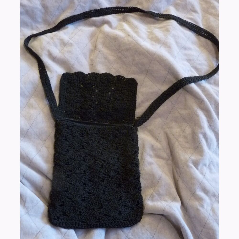 Frankie & Johnnie Hand Crocheted Crossbody Bag Small Black Party Purse Zippered